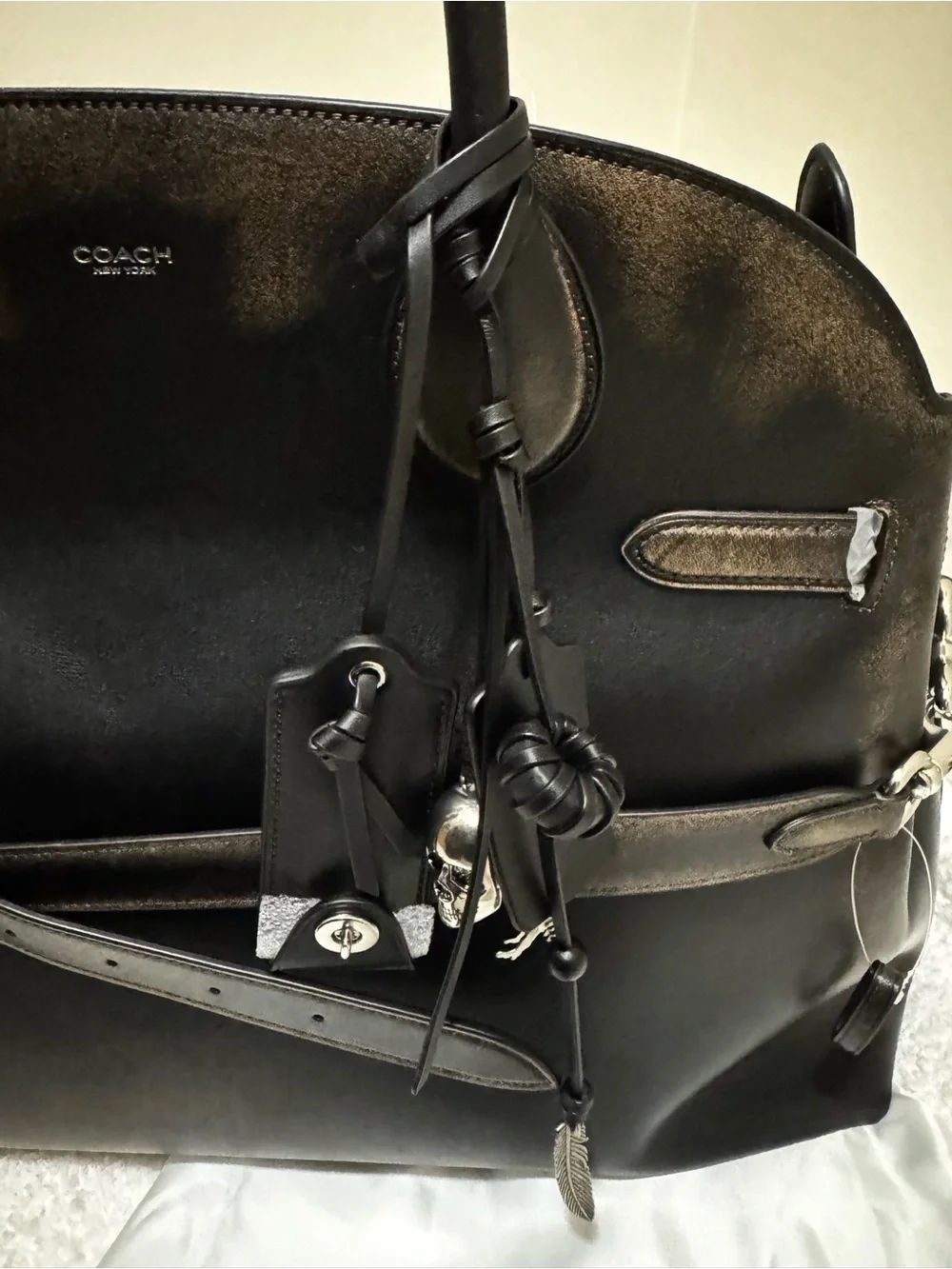 Coach Empire 48 in Loved Leather